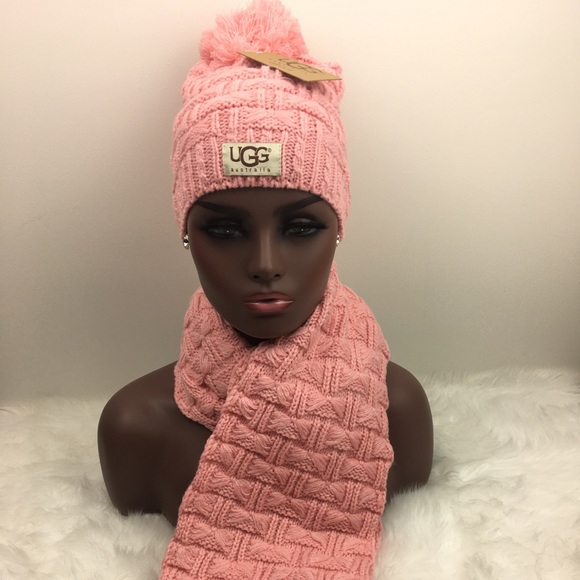 UGG hat and scarf set - Picture 5 of 6